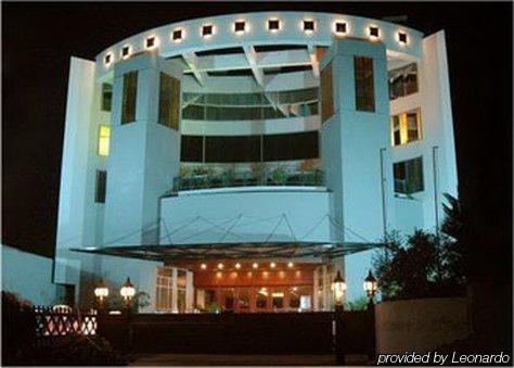 Hotel One Сиалкот Экстерьер фото