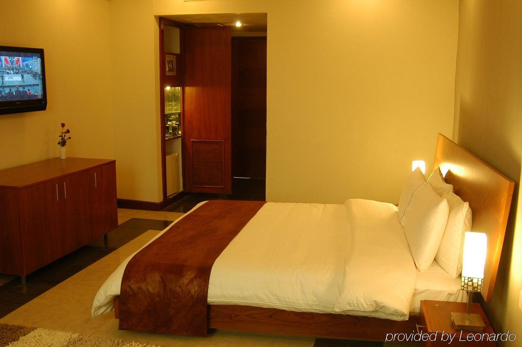 Hotel One Сиалкот Номер фото
