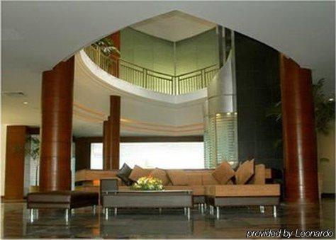 Hotel One Сиалкот Интерьер фото
